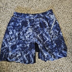 Sz M Men's Lululemon Blue Patterned Running Shorts